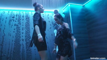 Soaked and Saucy! Screencap 45 on www.sinx.com