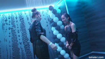 Soaked and Saucy! Screencap 47 on www.sinx.com