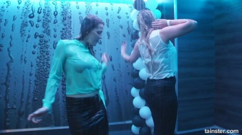 Soaked and Saucy! Screencap 52 on www.sinx.com