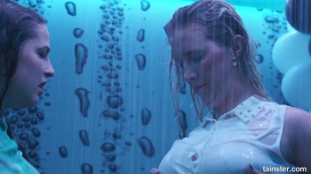 Soaked and Saucy! Screencap 58 on www.sinx.com