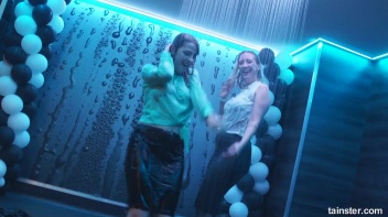 Soaked and Saucy! Screencap 61 on www.sinx.com