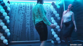 Soaked and Saucy! Screencap 63 on www.sinx.com