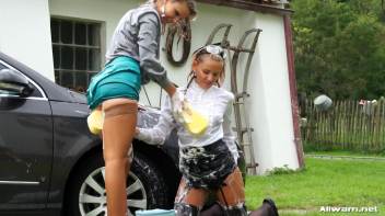 Eurobabe Car Wash Screencap 93 on www.sinx.com