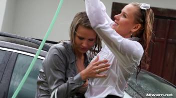 Eurobabe Car Wash Screencap 106 on www.sinx.com