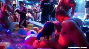 Wet and Wild Swingers Part 5 - Hardcore Cam Screencap 22 on www.sinx.com