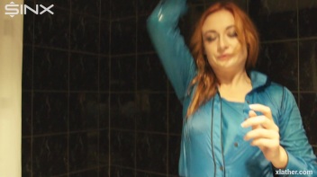 A Luscious Lather Screencap 2 on www.sinx.com