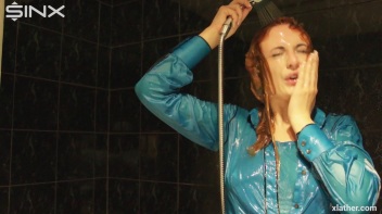 A Luscious Lather Screencap 20 on www.sinx.com