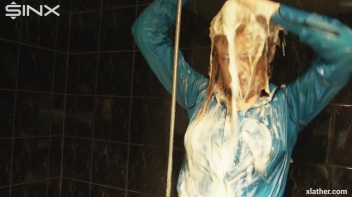 A Luscious Lather Screencap 28 on www.sinx.com