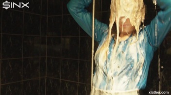 A Luscious Lather Screencap 29 on www.sinx.com