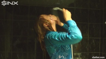 A Luscious Lather Screencap 34 on www.sinx.com