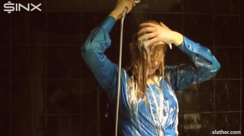 A Luscious Lather Screencap 15 on www.sinx.com
