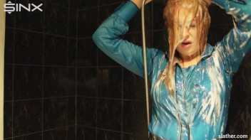 A Luscious Lather Screencap 16 on www.sinx.com