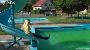 Sexy Blonde Swims And Splashes In Outdoor Pool Screencap 20 on www.sinx.com