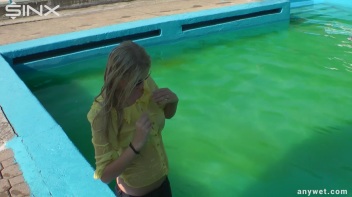 Sexy Blonde Swims And Splashes In Outdoor Pool Screencap 34 on www.sinx.com