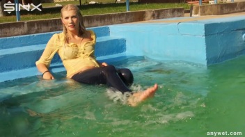 Sexy Blonde Swims And Splashes In Outdoor Pool Screencap 65 on www.sinx.com