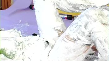 Shaving Foam Massage Screencap 58 on www.sinx.com