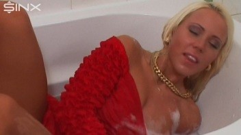 Guy Fucks Clothed Girlfriend In Bath Screencap 7 on www.sinx.com
