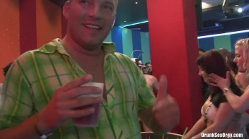 Bikini Beach Balls Part 6 - Cam 3 Screencap 67 on www.sinx.com