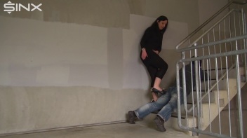 Mit den Spike Heels den Sack gequält Screencap 20 on www.sinx.com