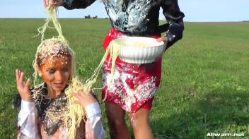 Food Fight On The Farm Screencap 110 on www.sinx.com