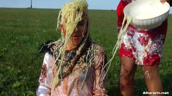 Food Fight On The Farm Screencap 111 on www.sinx.com