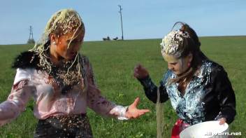 Food Fight On The Farm Screencap 113 on www.sinx.com