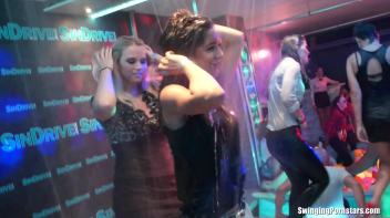 Summer Jam Bang Part 3 - Shower Cam Screencap 26 on www.sinx.com