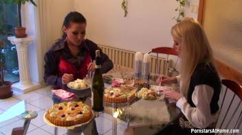 The Cake Party Disaster Screencap 32 on www.sinx.com
