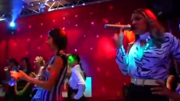 Duke It Out In A Pool Of Slop Screencap 1 on www.sinx.com