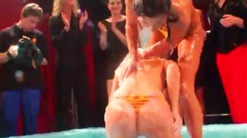 Duke It Out In A Pool Of Slop Screencap 28 on www.sinx.com