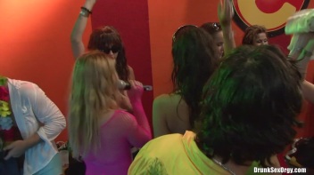 Bikini Beach Balls Part 4 - Cam 3 Screencap 45 on www.sinx.com