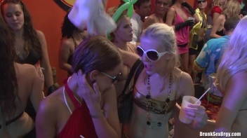 Bikini Beach Balls Part 4 - Cam 3 Screencap 46 on www.sinx.com