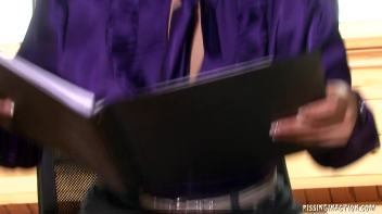 Every Good Workout Needs THIS Energy Drink! Screencap 3 on www.sinx.com