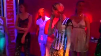 Mudpit of Love Screencap 3 on www.sinx.com