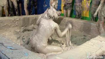 When Two Mud Battles Become One Screencap 95 on www.sinx.com