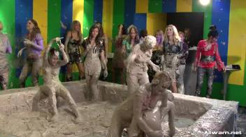 When Two Mud Battles Become One Screencap 98 on www.sinx.com