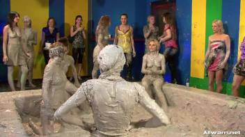 When Two Mud Battles Become One Screencap 42 on www.sinx.com