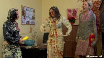 Slop Queens Screencap 85 on www.sinx.com