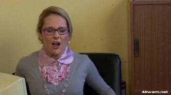 Slop Queens Screencap 9 on www.sinx.com