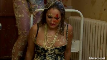 Slop Queens Screencap 101 on www.sinx.com