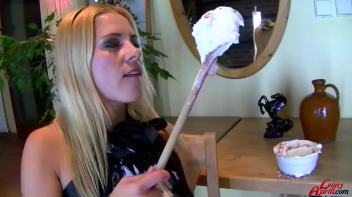 Get A Taste Of Sweet Leony Screencap 17 on www.sinx.com