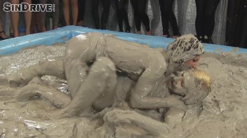 Muddy Wrestling: Pornstar Power - Nathaly Cherie vs. Vanessa Screencap 98 on www.sinx.com