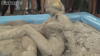 Muddy Wrestling: Pornstar Power - Nathaly Cherie vs. Vanessa Screencap 17 on www.sinx.com