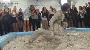 Muddy Wrestling: Pornstar Power - Nathaly Cherie vs. Vanessa Screencap 31 on www.sinx.com