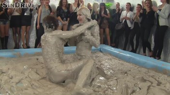 Muddy Wrestling: Pornstar Power - Nathaly Cherie vs. Vanessa Screencap 49 on www.sinx.com