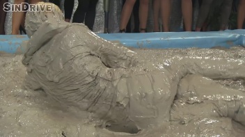 Muddy Wrestling: Pornstar Power - Nathaly Cherie vs. Vanessa Screencap 62 on www.sinx.com