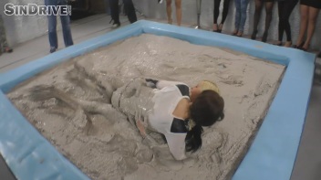 Muddy Wrestling: Pornstar Power - Nathaly Cherie vs. Vanessa Screencap 7 on www.sinx.com