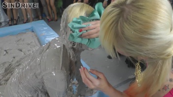 Muddy Wrestling: Pornstar Power - Nathaly Cherie vs. Vanessa Screencap 70 on www.sinx.com