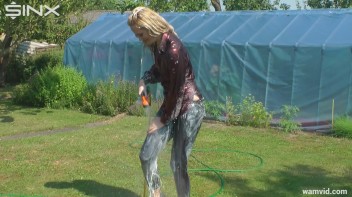 Messy blonde hoses herself down Screencap 2 on www.sinx.com