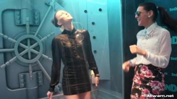 Looking Good In Wetlook Screencap 1 on www.sinx.com